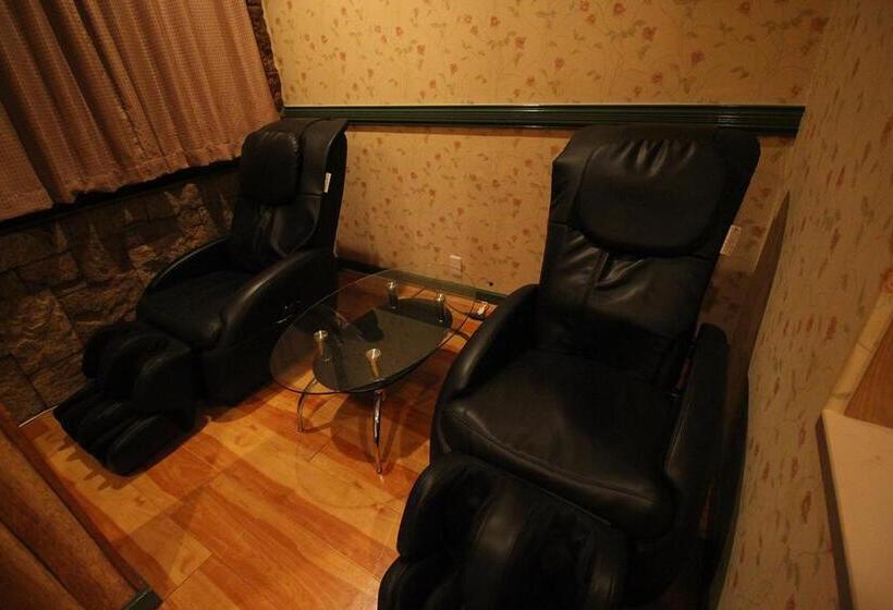 Utovilla Hotel555 沼津店