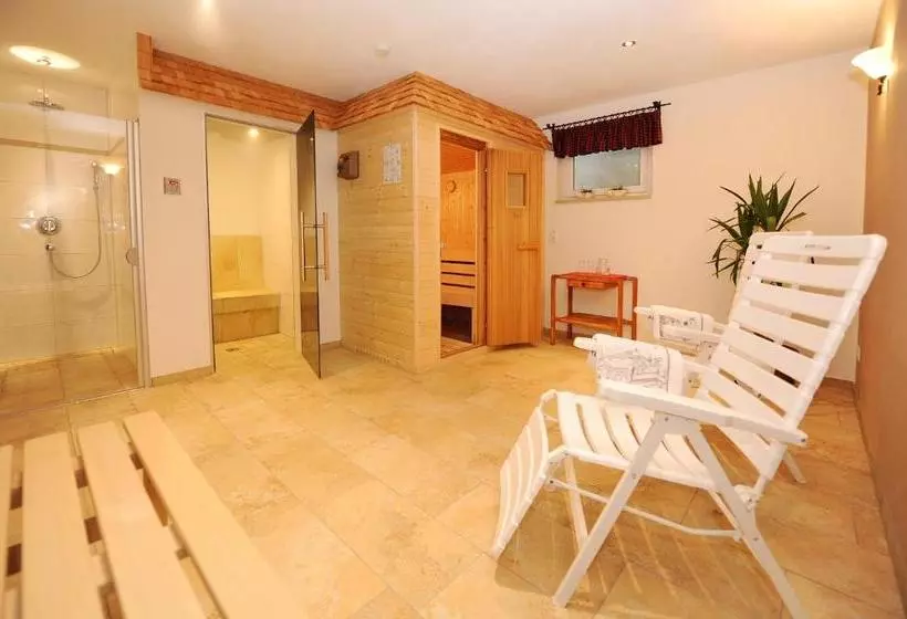 ベッドアンドブレックファースト Frühstückspension Haus Kreuzmayr