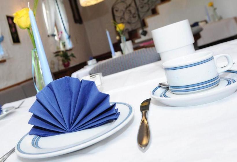 تختخواب و صبحانه Frühstückspension Haus Kreuzmayr