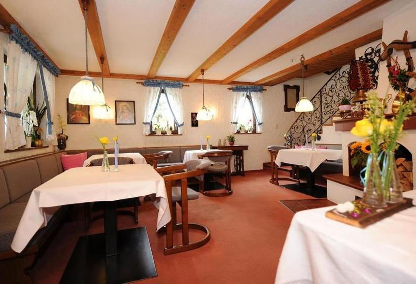 تختخواب و صبحانه Frühstückspension Haus Kreuzmayr