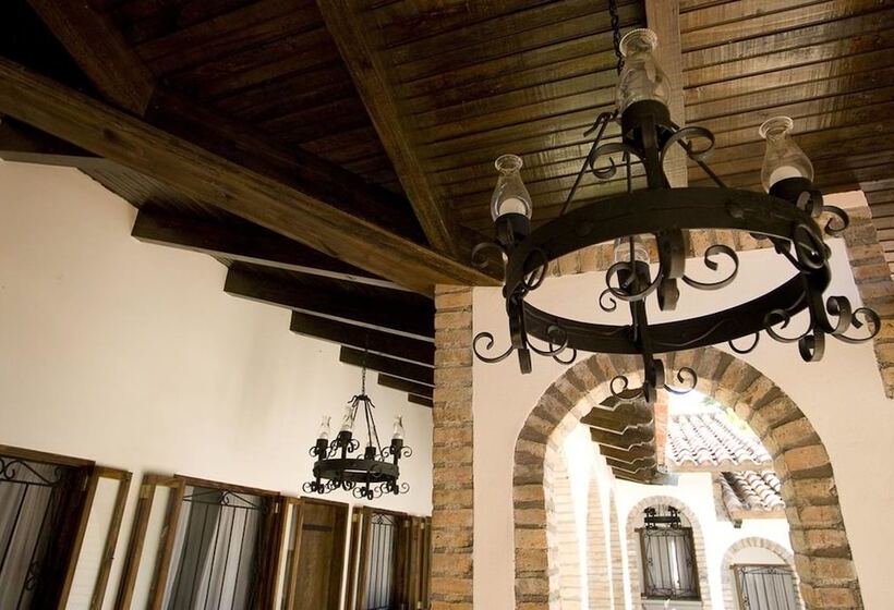 تختخواب و صبحانه Hacienda La Esperanza