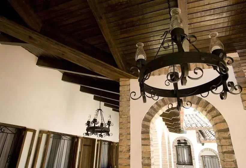 تختخواب و صبحانه Hacienda La Esperanza