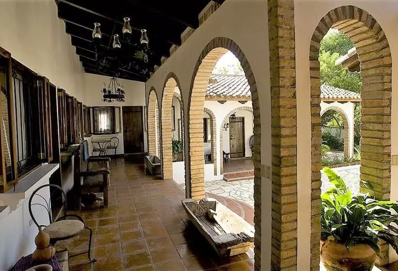 تختخواب و صبحانه Hacienda La Esperanza