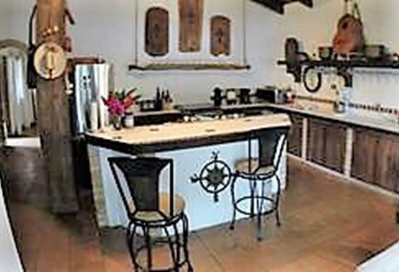 تختخواب و صبحانه Hacienda La Esperanza