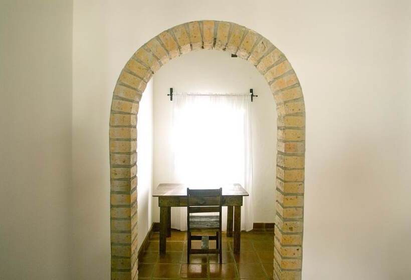 تختخواب و صبحانه Hacienda La Esperanza