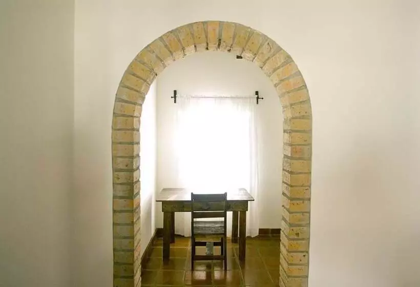 تختخواب و صبحانه Hacienda La Esperanza
