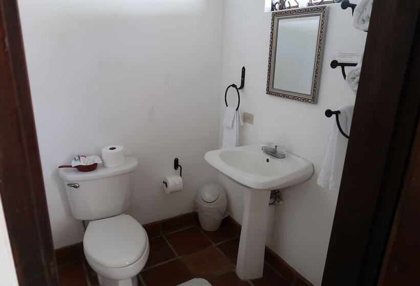 تختخواب و صبحانه Hacienda La Esperanza