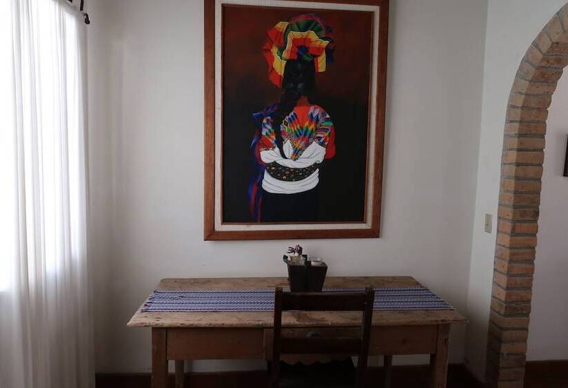 تختخواب و صبحانه Hacienda La Esperanza