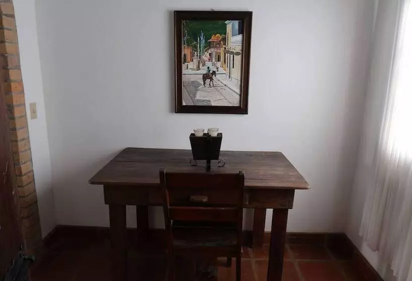 تختخواب و صبحانه Hacienda La Esperanza