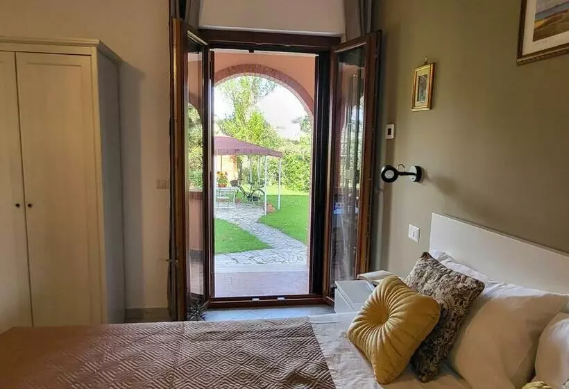 تختخواب و صبحانه Villa Ninfa Alburnea