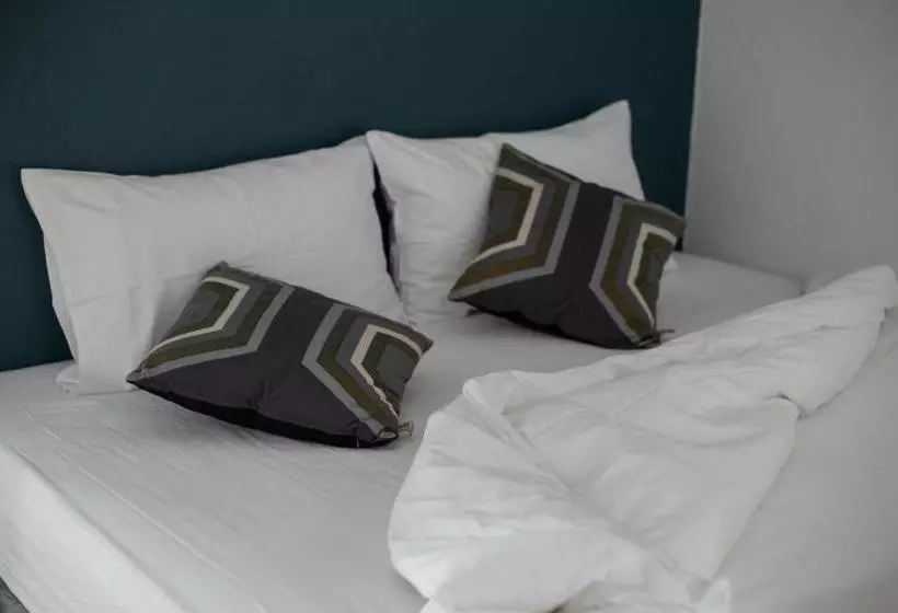 Hotelli Baannokhook Home&cafe