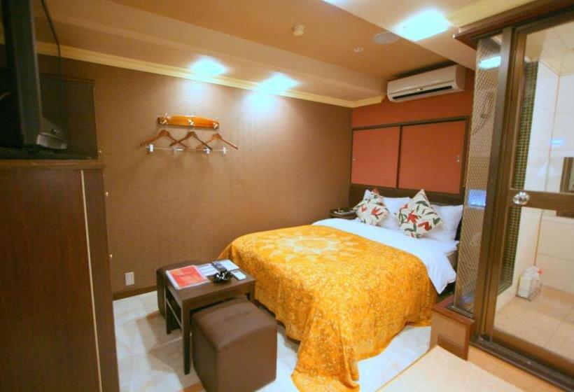 هتل Celavie Osakajokitazume