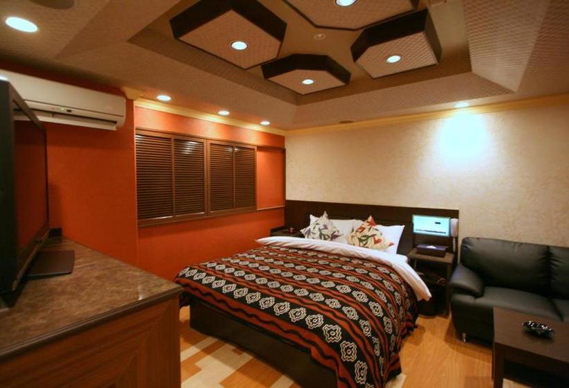 هتل Celavie Osakajokitazume