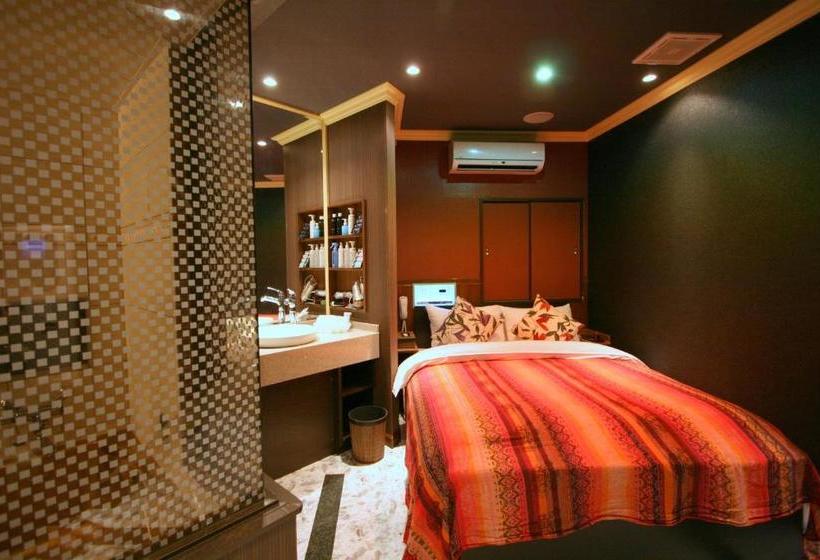 هتل Celavie Osakajokitazume