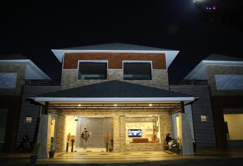 בית מלון כפרי Tavisha Kanatal Hills Chamba