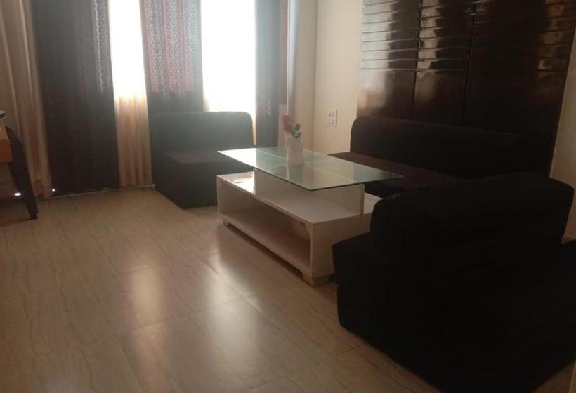 בית מלון כפרי Tavisha Kanatal Hills Chamba