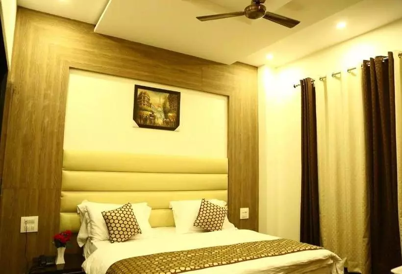 ホテル Tavisha Kanatal Hills Chamba