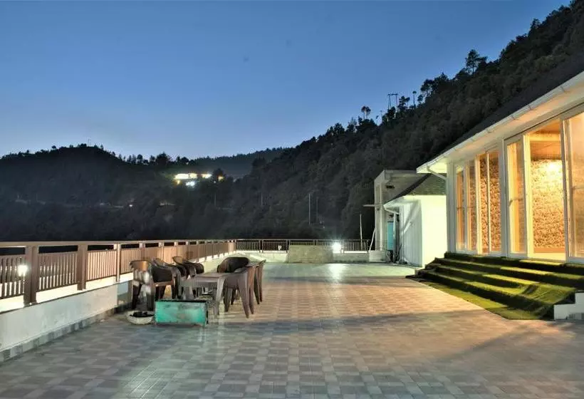 ホテル Tavisha Kanatal Hills Chamba