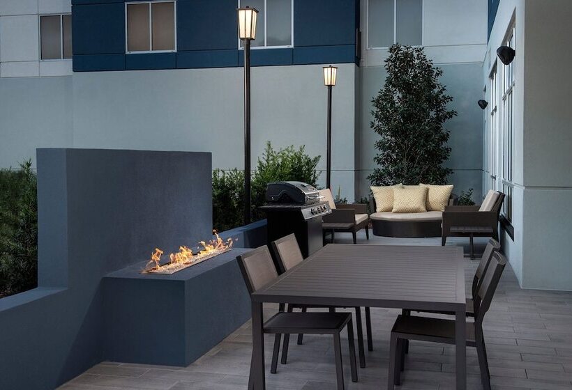 هتل Residence Inn By Marriott Jacksonville Downtown