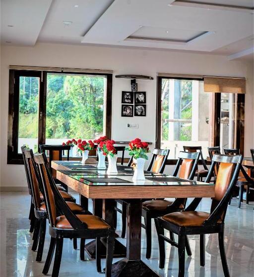 בית מלון כפרי Tavisha Kanatal Hills Chamba