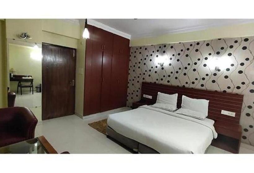 Pensão Fabhotel Royal Ville