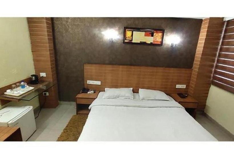 Pensão Fabhotel Royal Ville