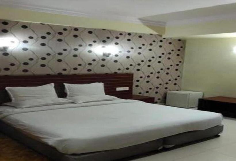 Pensão Fabhotel Royal Ville