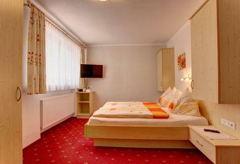 تختخواب و صبحانه Alpenruh