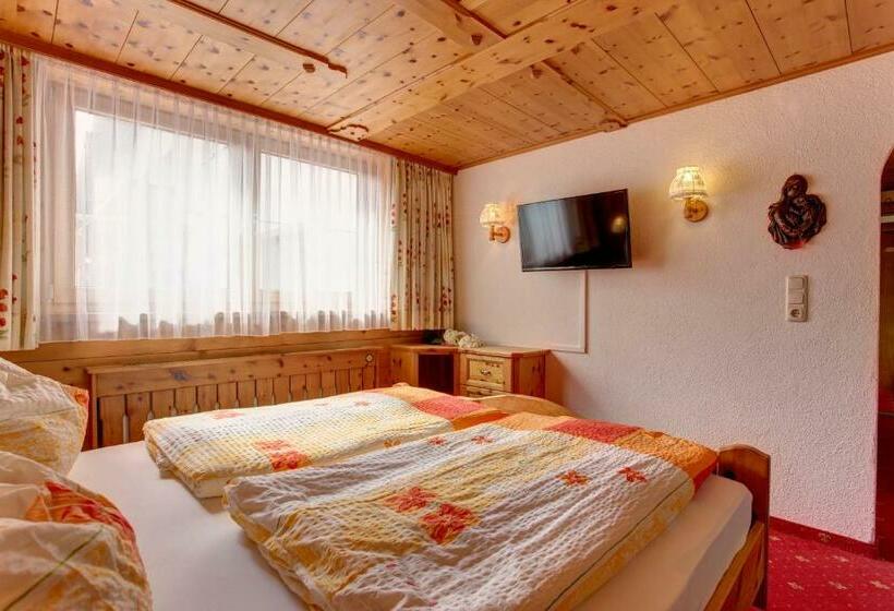 تختخواب و صبحانه Alpenruh