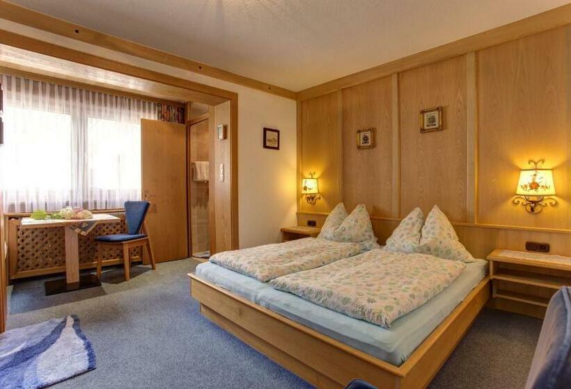 تختخواب و صبحانه Alpenruh