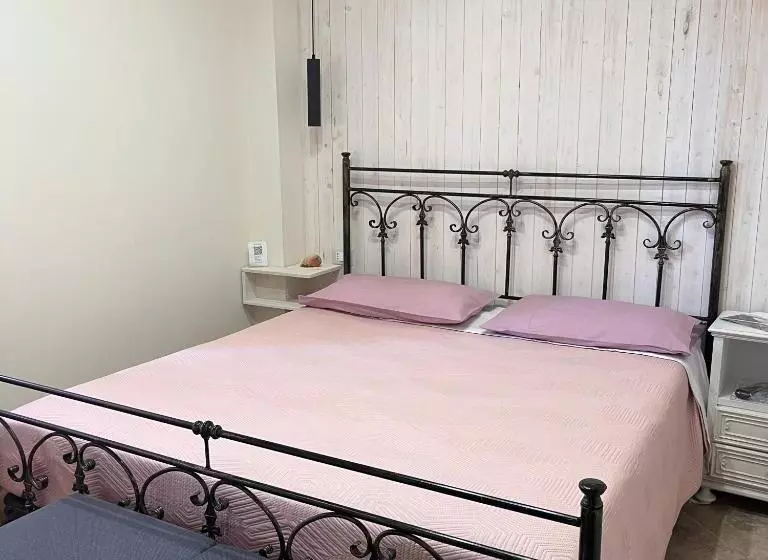 Aamiaismajoitus (B&B) Donna Viruzza