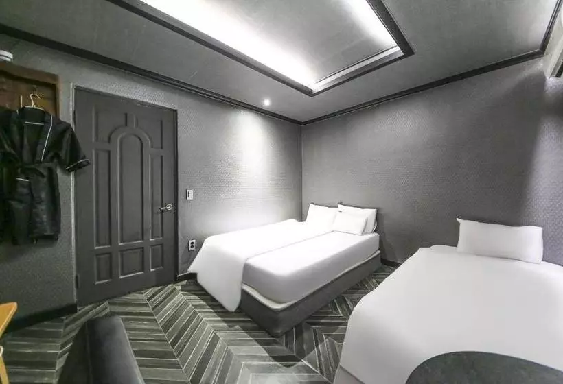 H Motel