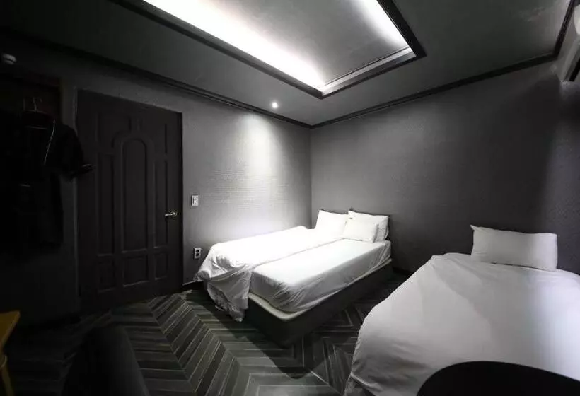 H Motel