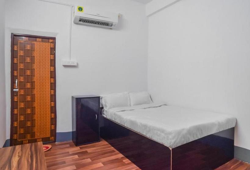 فندق Collection O 81435 Dc Lodge