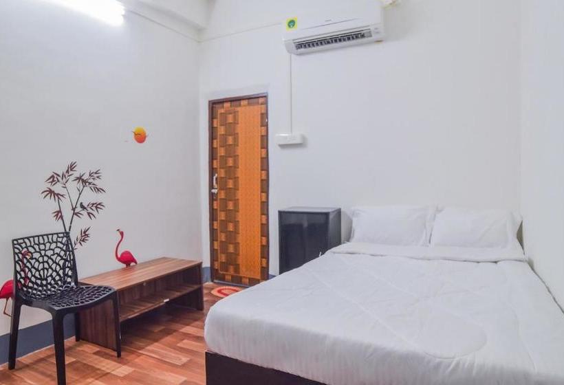 فندق Collection O 81435 Dc Lodge