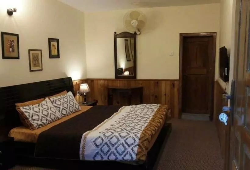 هتل Gilgit Embassy Lodge