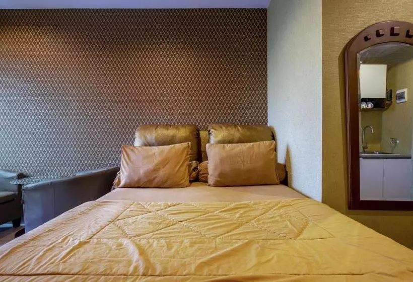 Hotelli Grand Kamala Lagoon By Araia Room