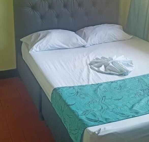 هتل Nuevo Hospedaje Benny