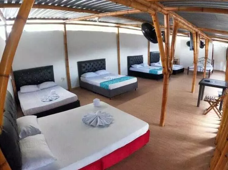 ホテル Nuevo Hospedaje Benny