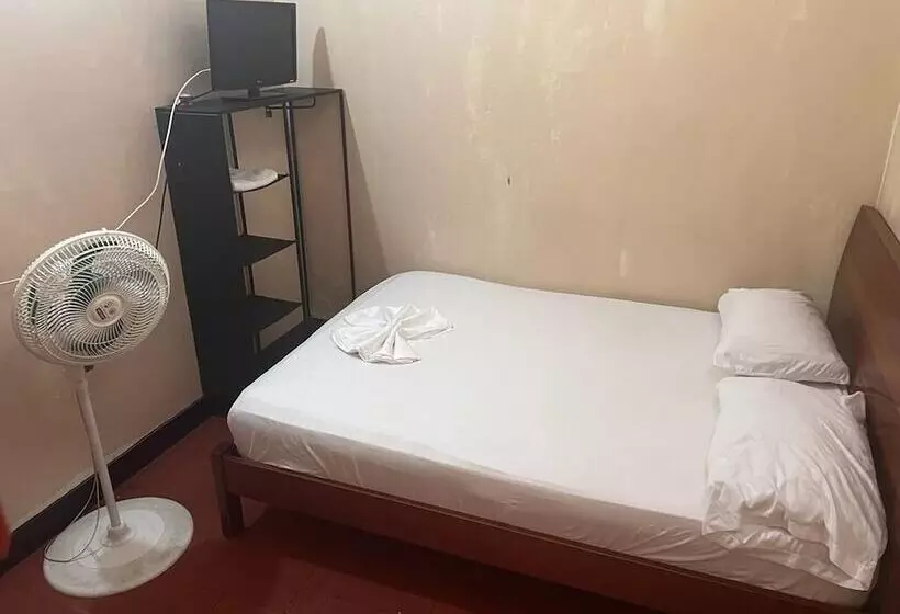 ホテル Nuevo Hospedaje Benny