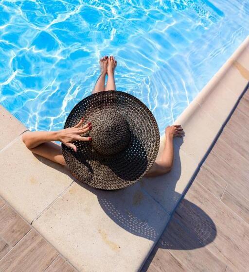 ホテル Hôtel Les Lodges D Eauze