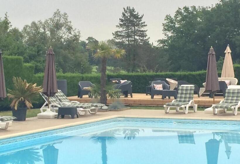 ホテル Hôtel Les Lodges D Eauze