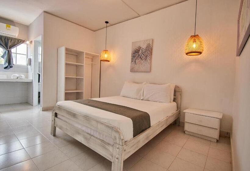 هتل Kpre Coveñas