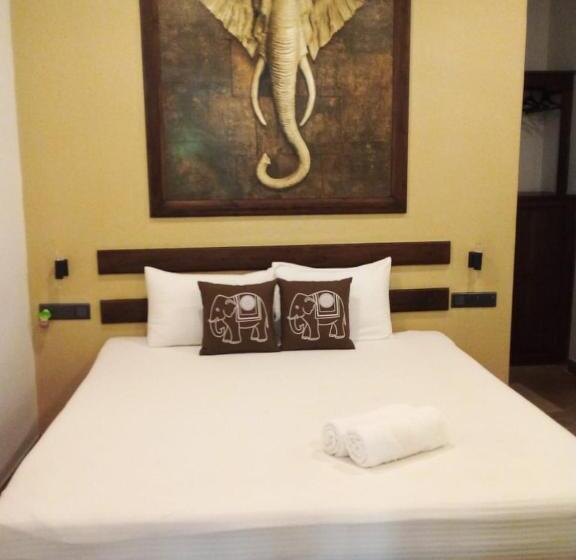 Hotel Mihisara Resort