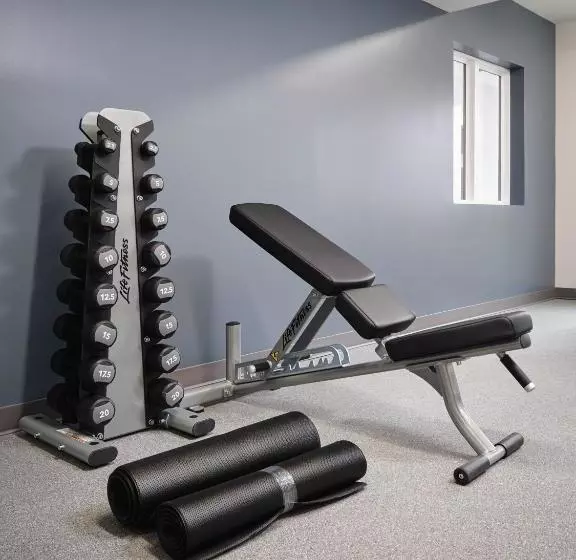 هتل Stayapt Suites Greenville Haywood Mall