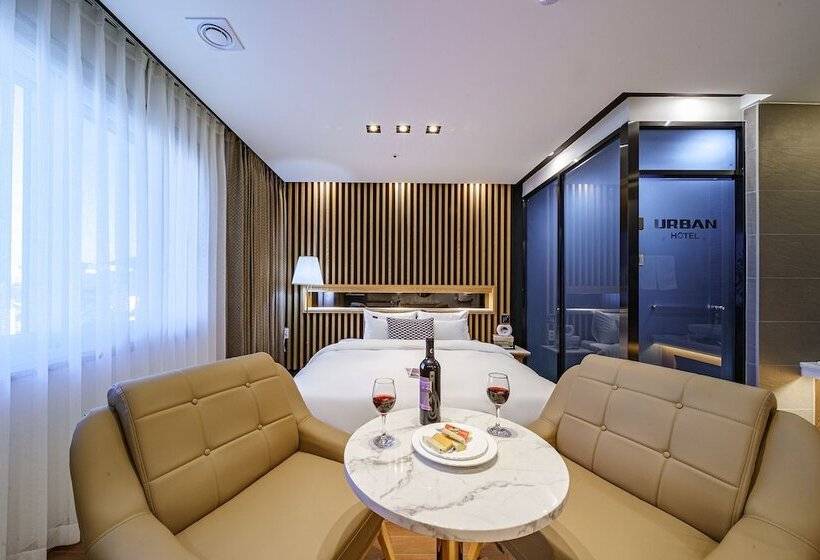 Hotel Urban