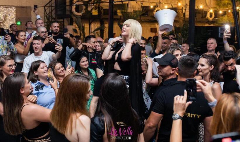 펜션 La Vella Resort