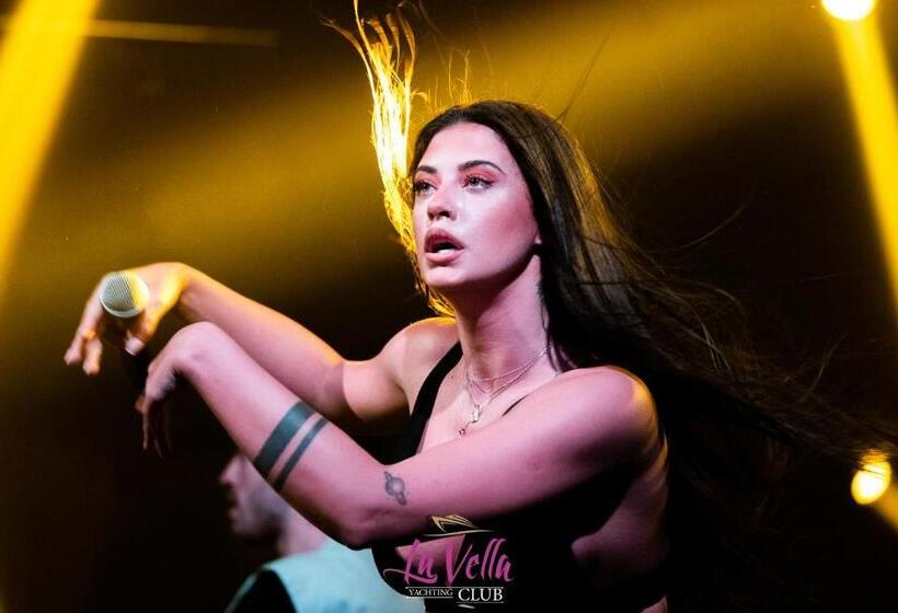 펜션 La Vella Resort