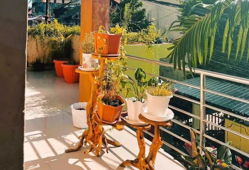 Hotelli Almira Homestay Ambon Mitra Reddoorz