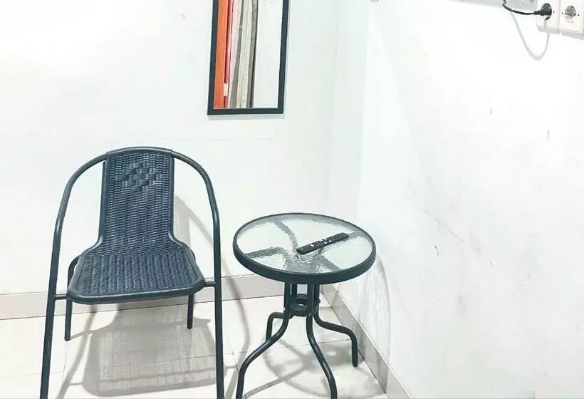 Hotelli Almira Homestay Ambon Mitra Reddoorz